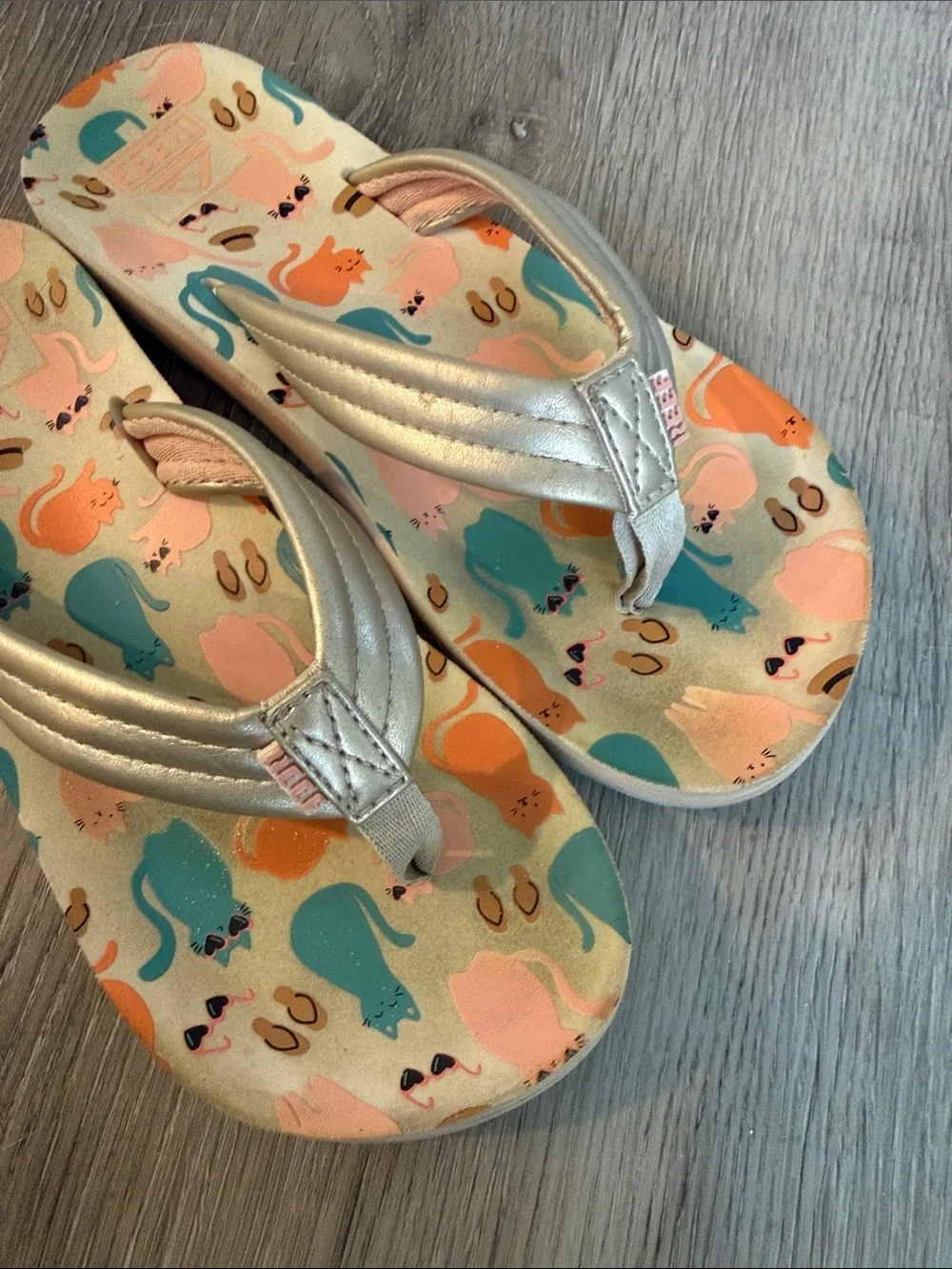 Reef Kids Cat Pattern Flip Flops Sandals Shoes